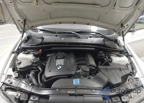 2011 BMW 328I z USA, uszkodzony, nr VIN WBAPH5G54BNM76843